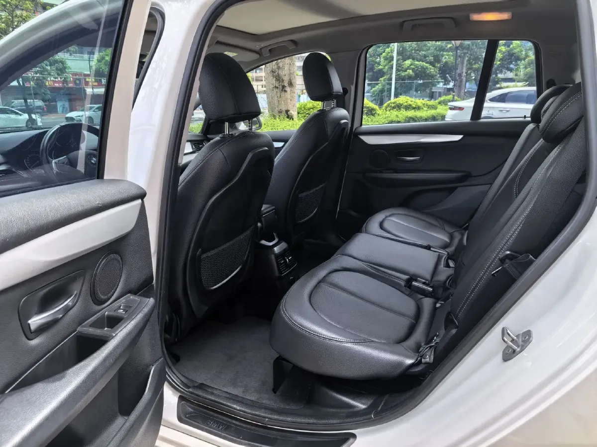 2015 BMW 2 Series SUV 1.5T 136HP L3 6AT,autocango,china used car exporter,china ev exporter,chinese used car exporter,chinese used ev exporter