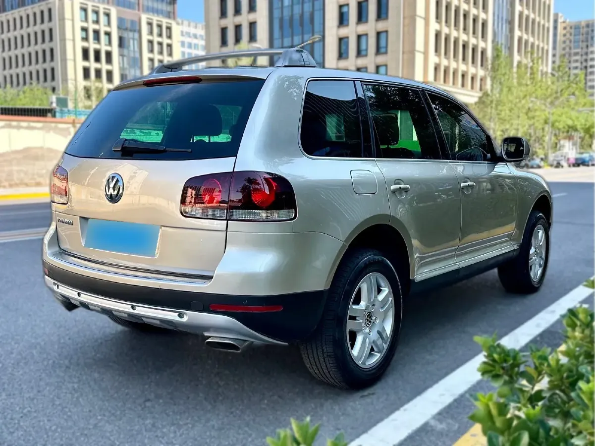 2010 Volkswagen Touareg 4.2L 350HP V8 6AT,autocango,china used car exporter,china ev exporter,chinese used car exporter,chinese used ev exporter