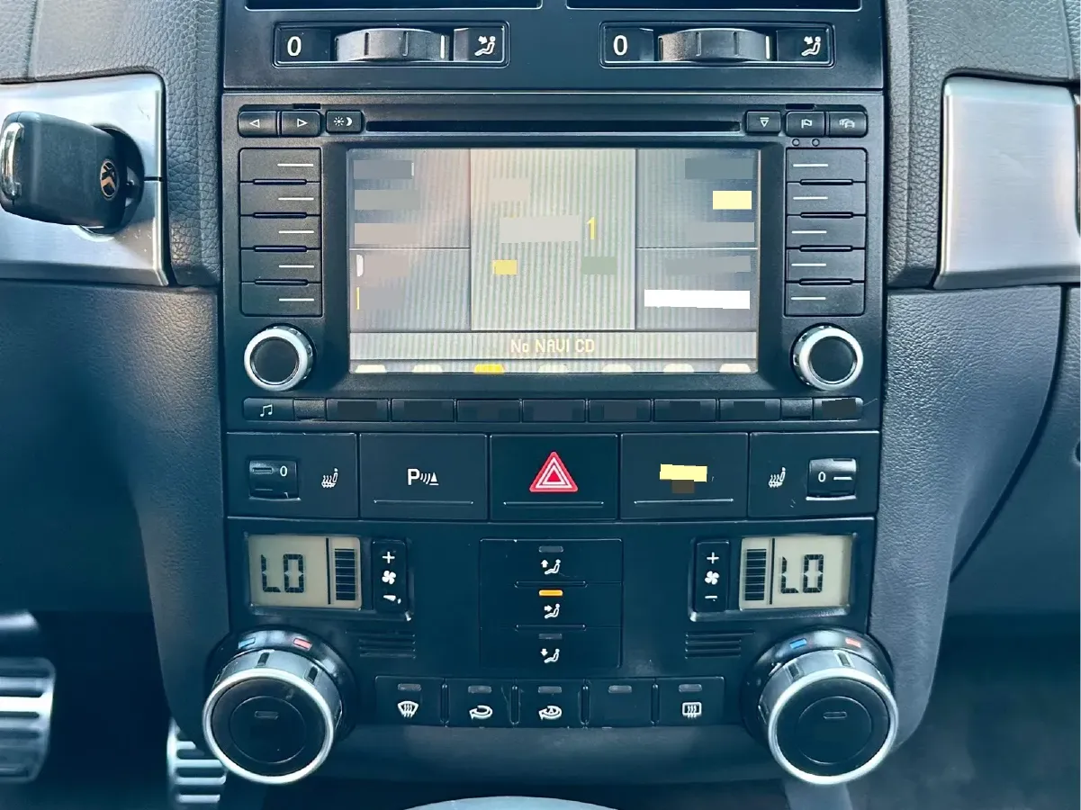 2010 Volkswagen Touareg 4.2L 350HP V8 6AT,autocango,china used car exporter,china ev exporter,chinese used car exporter,chinese used ev exporter