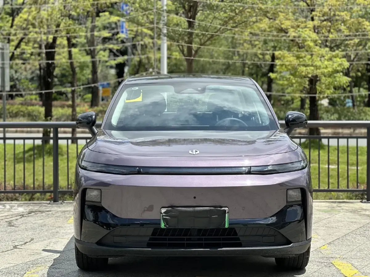 2025 Leapmotor B10 BEV 56.2KWH,autocango,china used car exporter,china ev exporter,chinese used car exporter,chinese used ev exporter