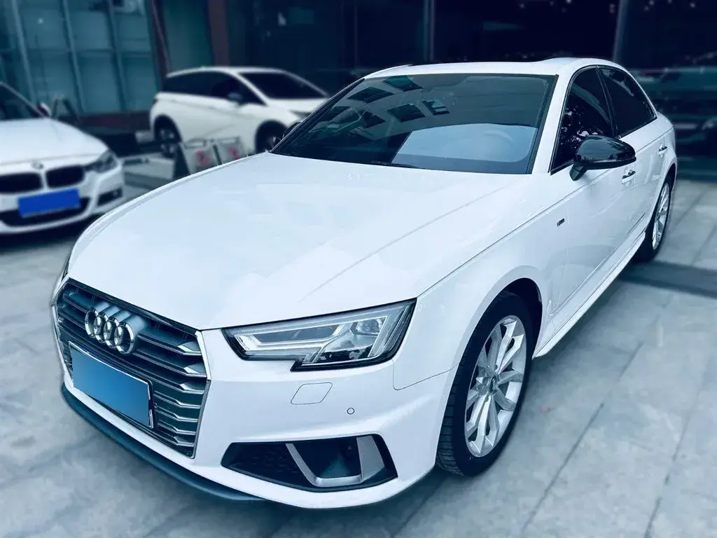 2019 Audi A4L 2.0T 252HP L4 7DCT