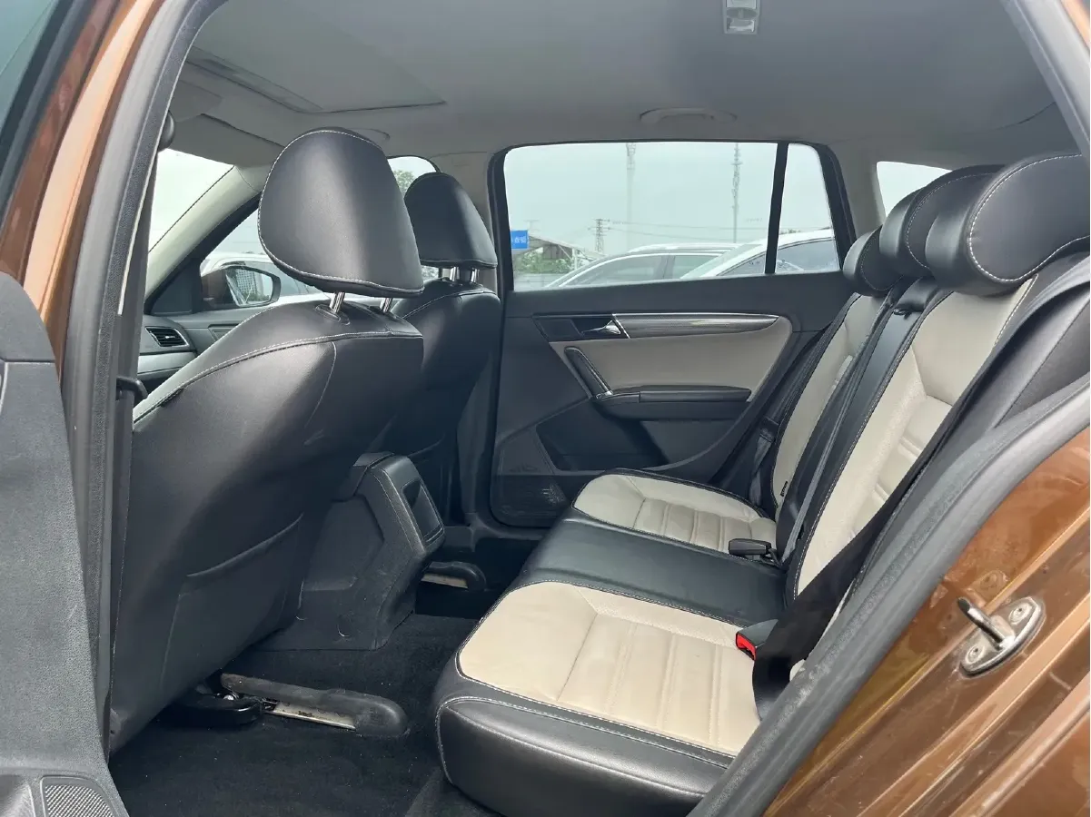 2014 Volkswagen Cross Lavida 1.4T 131HP L4 7DCT,autocango,china used car exporter,china ev exporter,chinese used car exporter,chinese used ev exporter