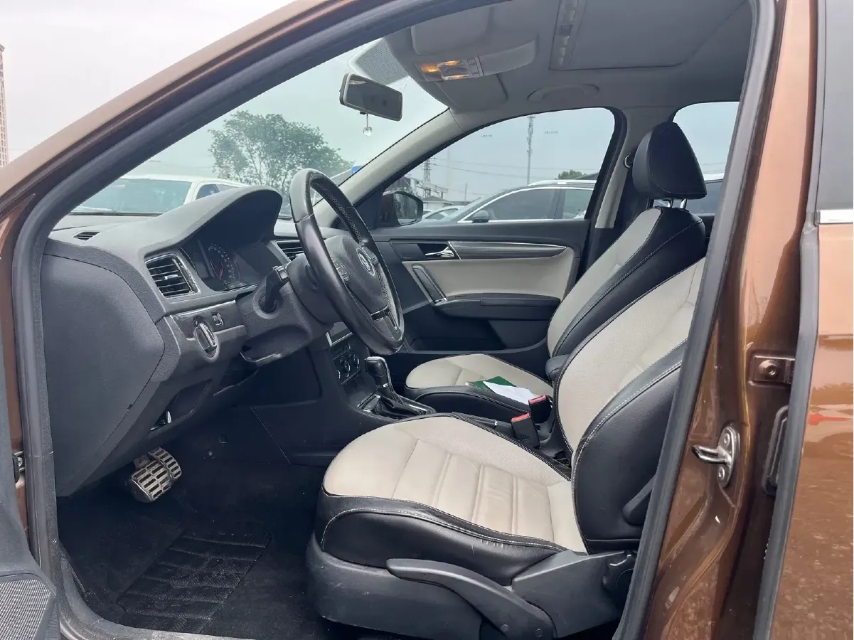 2014 Volkswagen Cross Lavida 1.4T 131HP L4 7DCT,autocango,china used car exporter,china ev exporter,chinese used car exporter,chinese used ev exporter