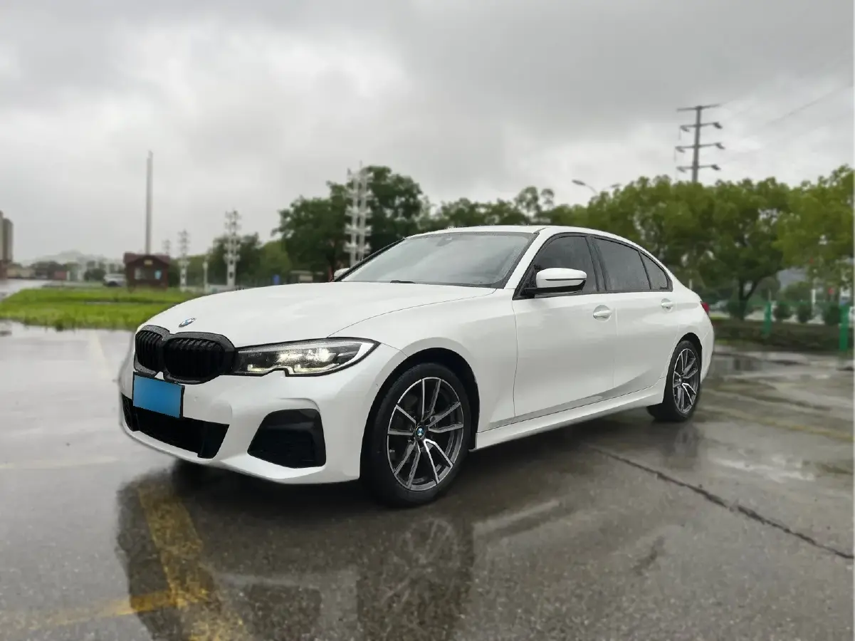 2022 BMW 3 Series 2.0T 184HP L4 8AT