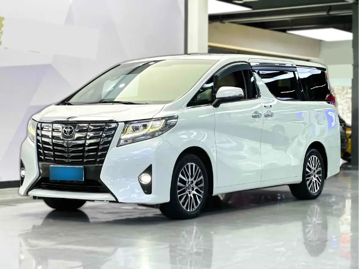 2015 Toyota Alphard 3.5L 275HP V6 6AT