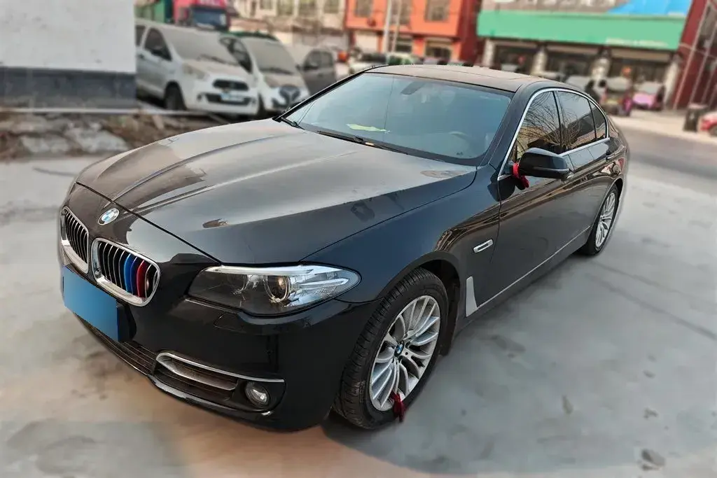 2014 BMW 5 Series 2.0T 218HP L4 8AT