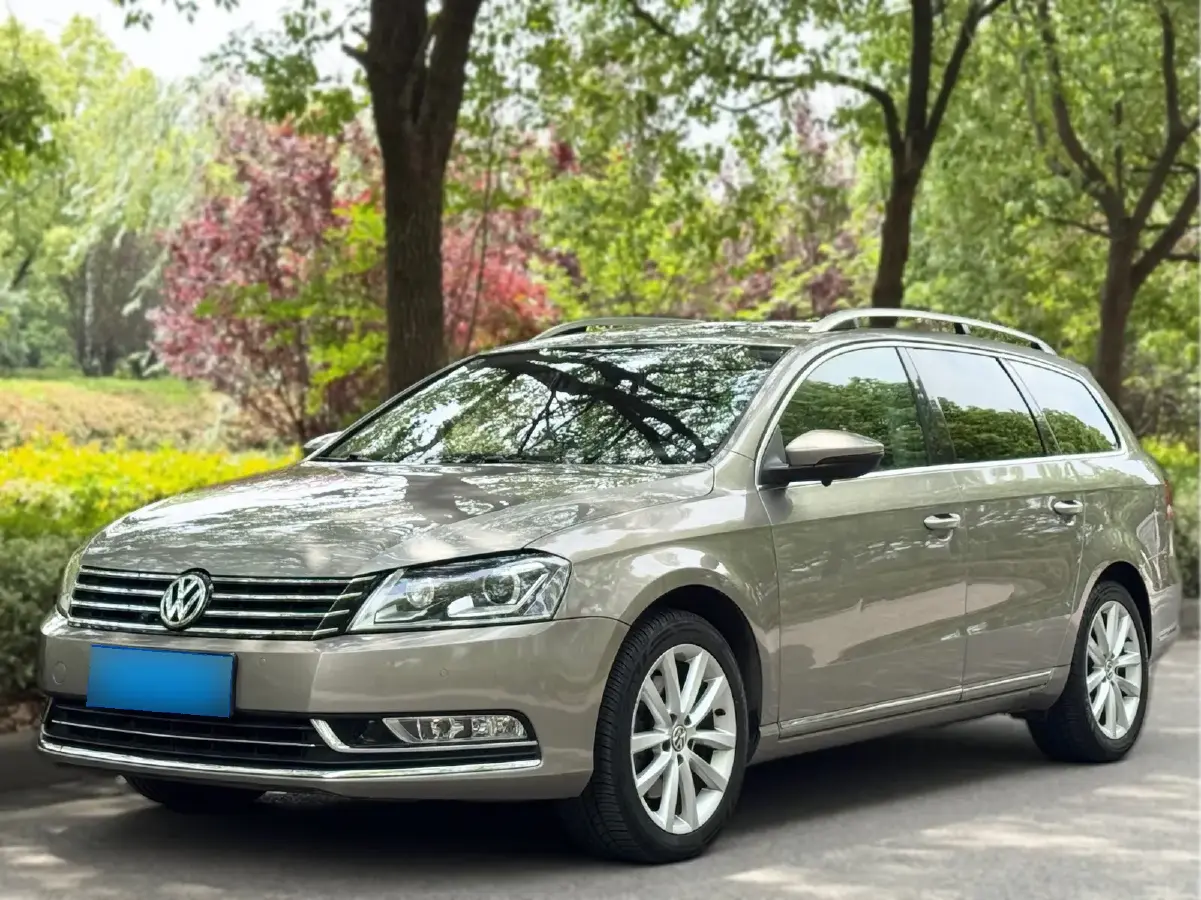 2015 Volkswagen Magotan 2.0T 211HP L4 6DCT