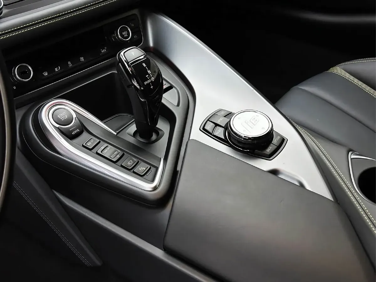 2016 BMW i8 1.5T 231HP L3 6AT PHEV 7.1KWH,autocango,china used car exporter,china ev exporter,chinese used car exporter,chinese used ev exporter