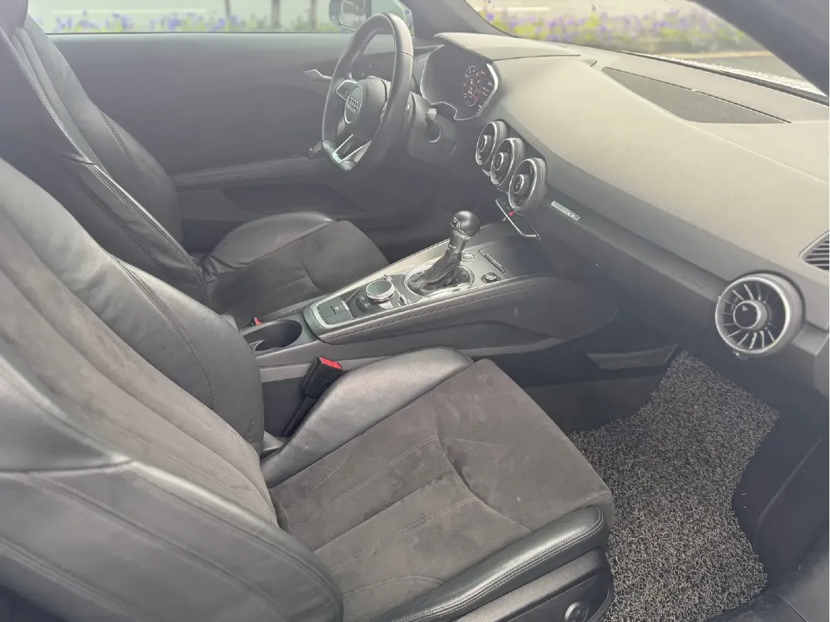 2015 Audi TT 2.0T 230HP L4 6DCT,autocango,china used car exporter,china ev exporter,chinese used car exporter,chinese used ev exporter