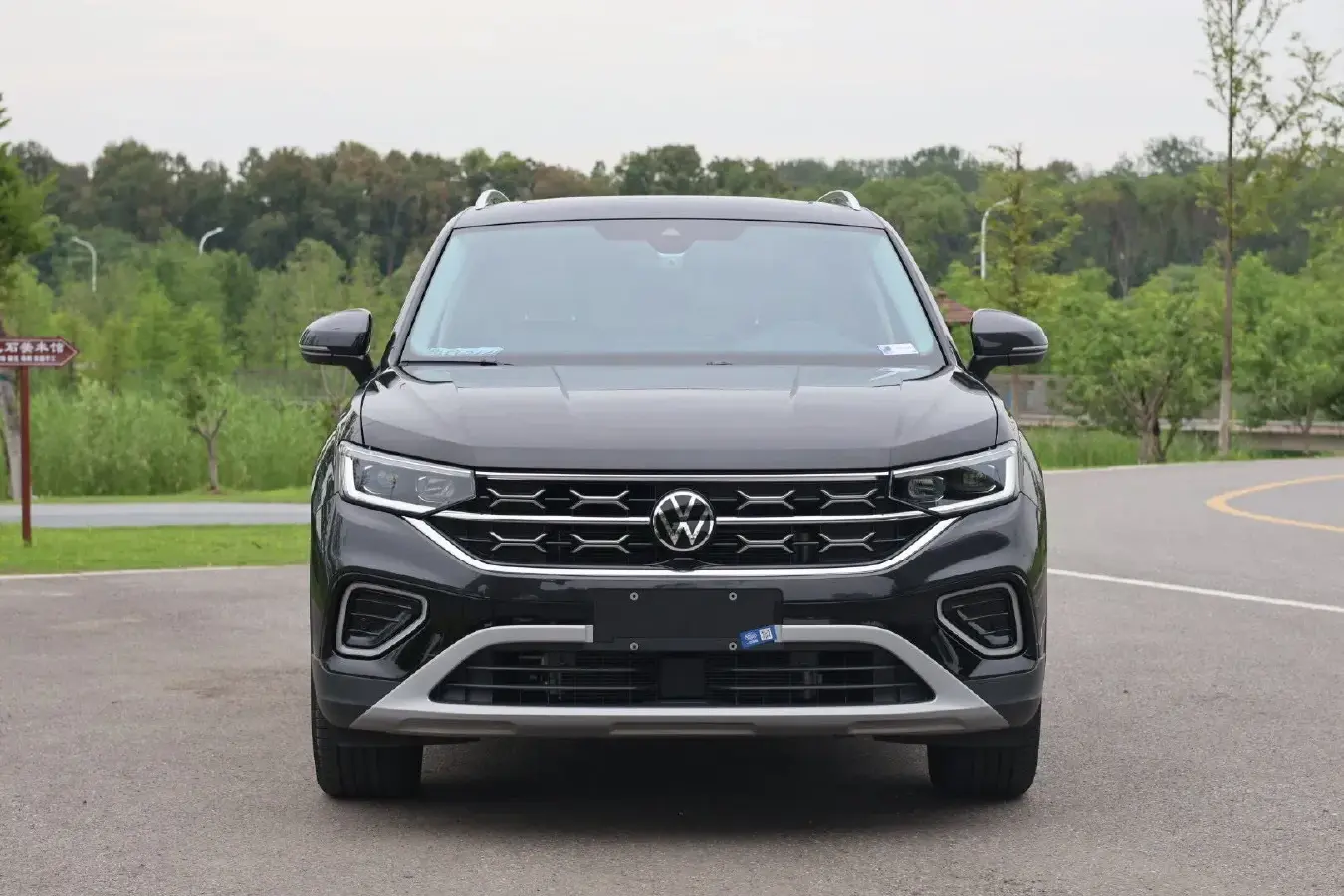 2024 Volkswagen Tayron 2.0T 186HP L4 7DCT