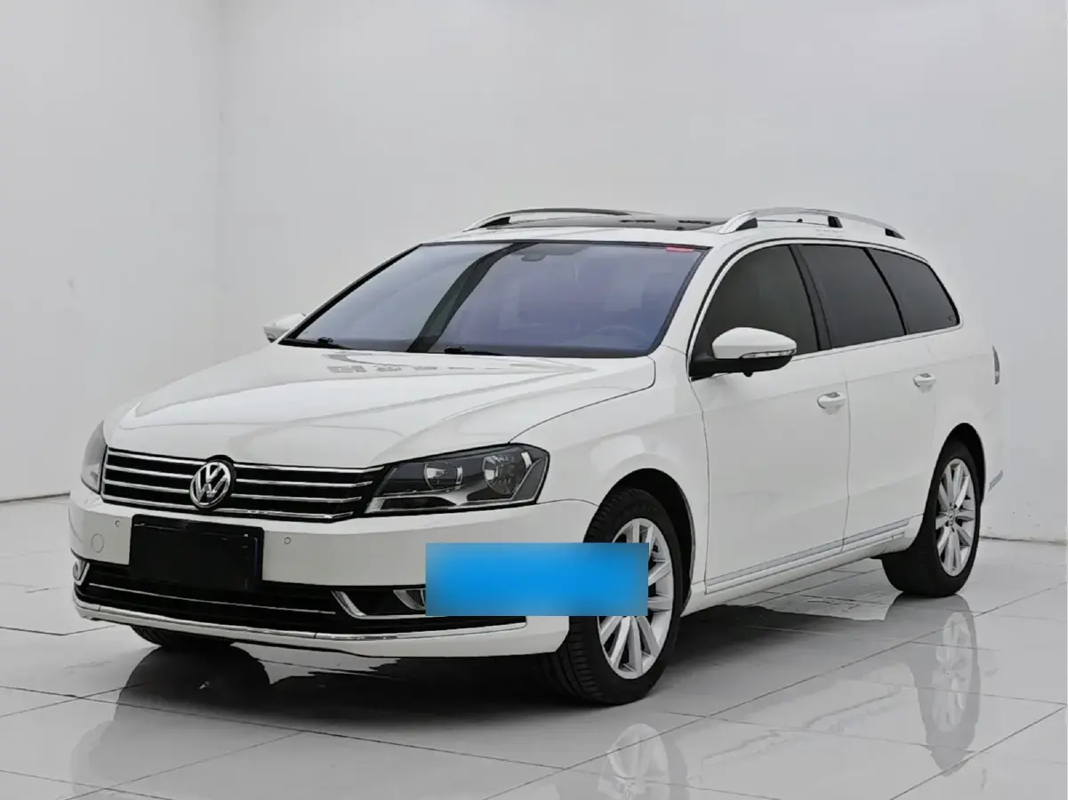 2012 Volkswagen Magotan 2.0T 211HP L4 6DCT