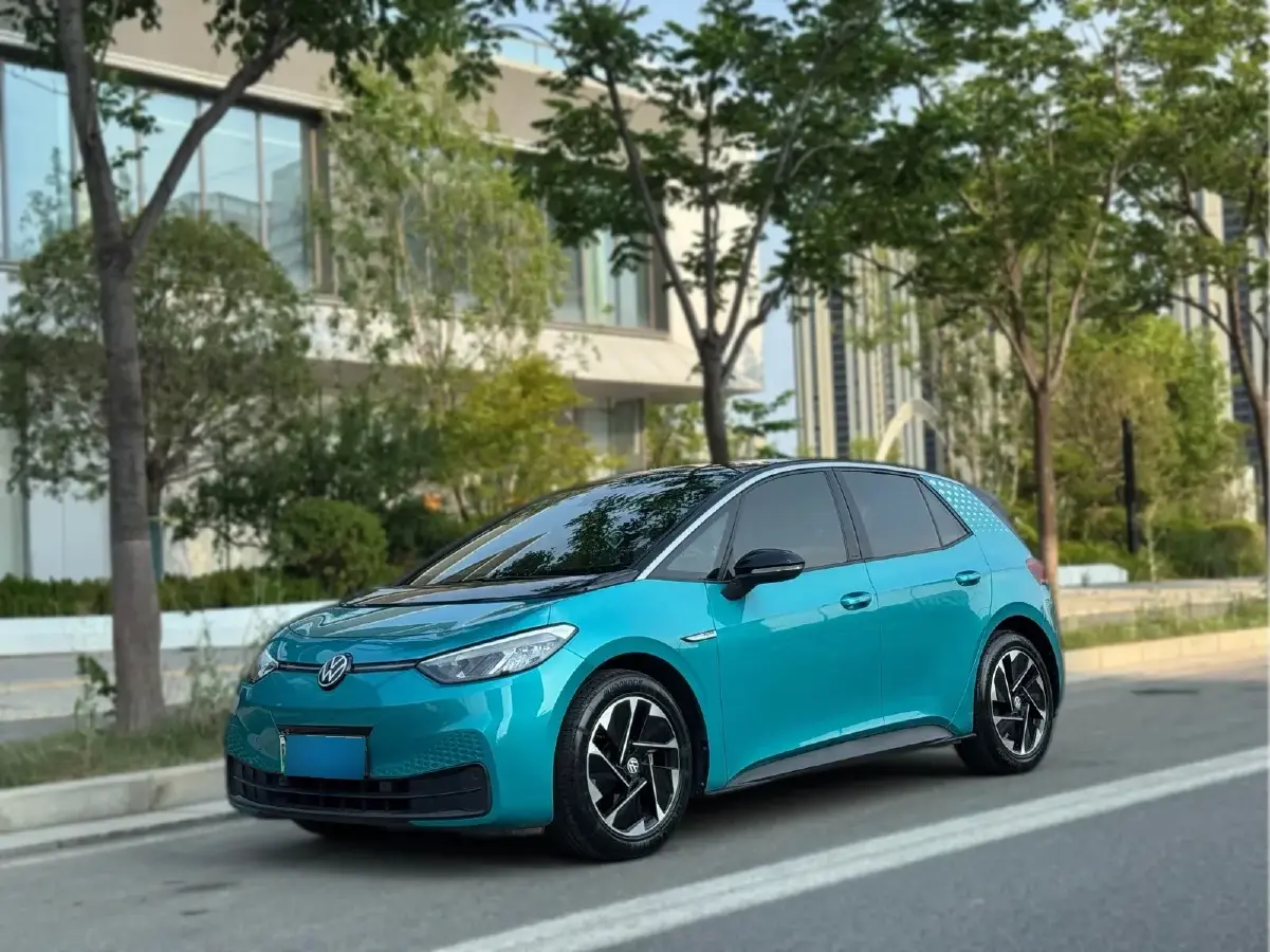 2023 Volkswagen ID.3 BEV 52.8KWH