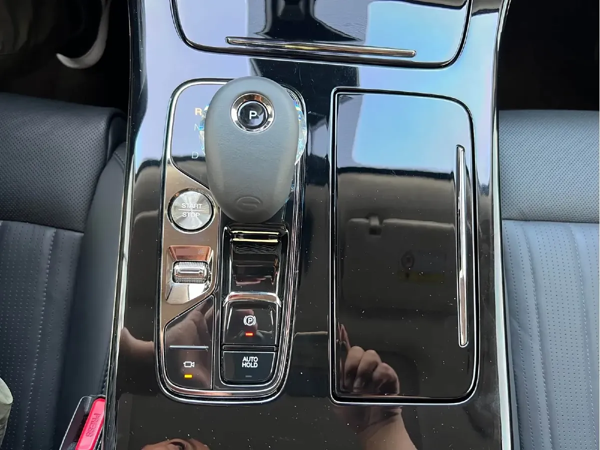 2023 GAC Trumpchi E9 2.0T 190HP L4 2DHT PHEV 25.57KWH,autocango,china used car exporter,china ev exporter,chinese used car exporter,chinese used ev exporter