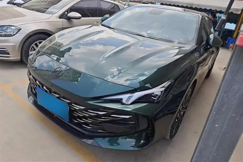 2023 MG 7 2.0T 261HP L4 9AT