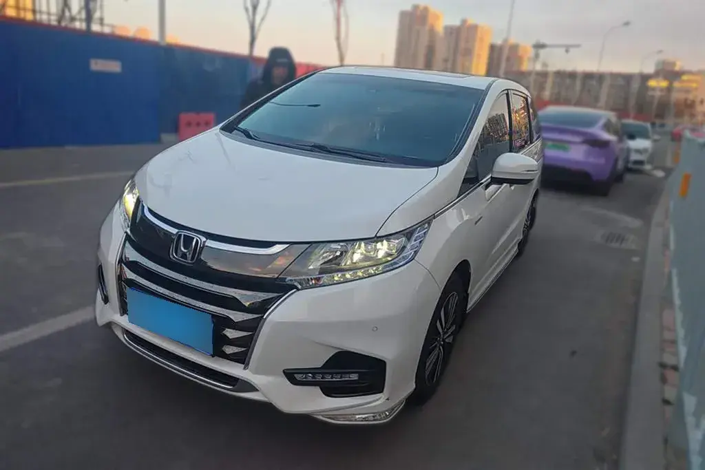 2019 Honda Odyssey 2.0L 146HP L4 E-CVT Hybrid