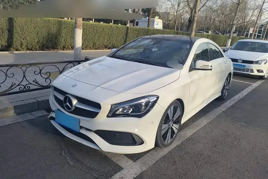 2017 Mercedes-Benz CLA Class 1.6T 156HP L4 7DCT