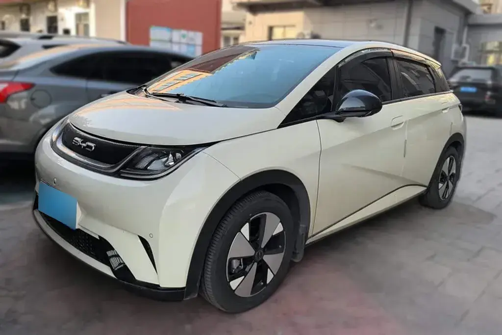 2023 BYD Dolphin BEV 44.928KWH