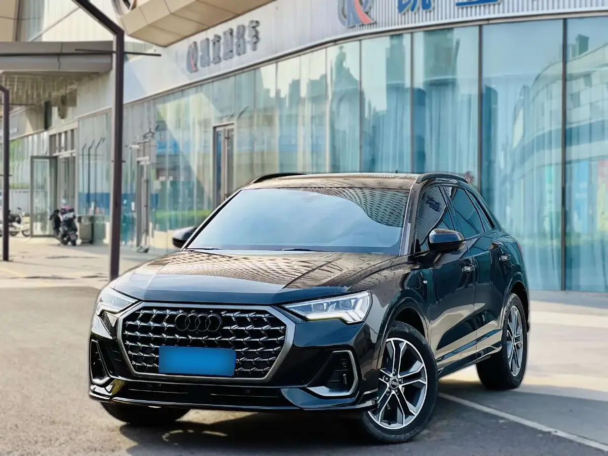 2023 Audi Q3 2.0T 220HP L4 7DCT