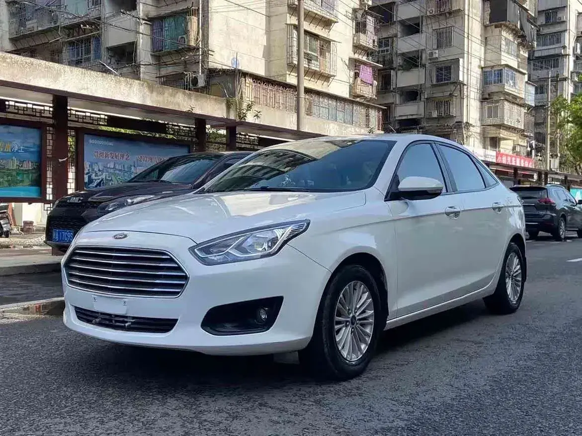 2017 Ford Escort 1.5L 113HP L4 6AT