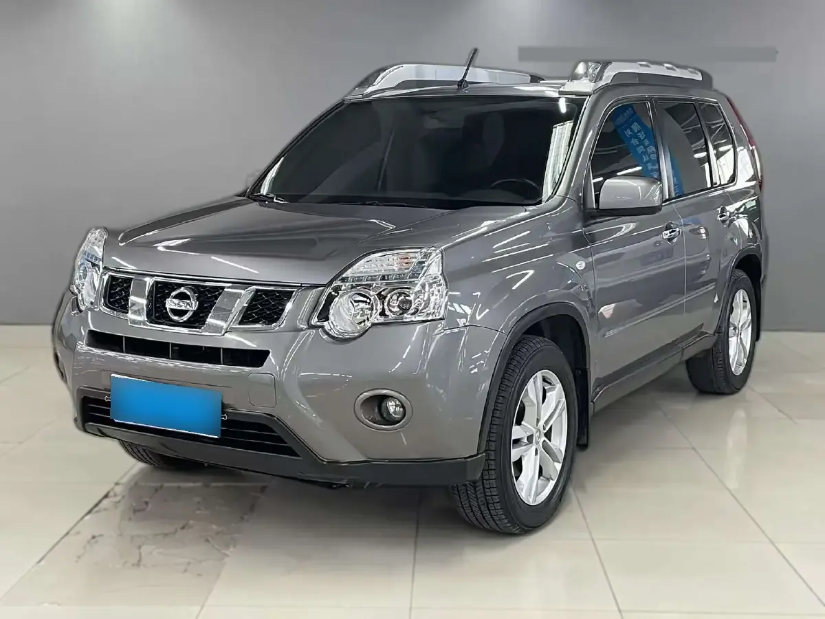 2012 Nissan X-Trail 2.5L 184HP L4 CVT