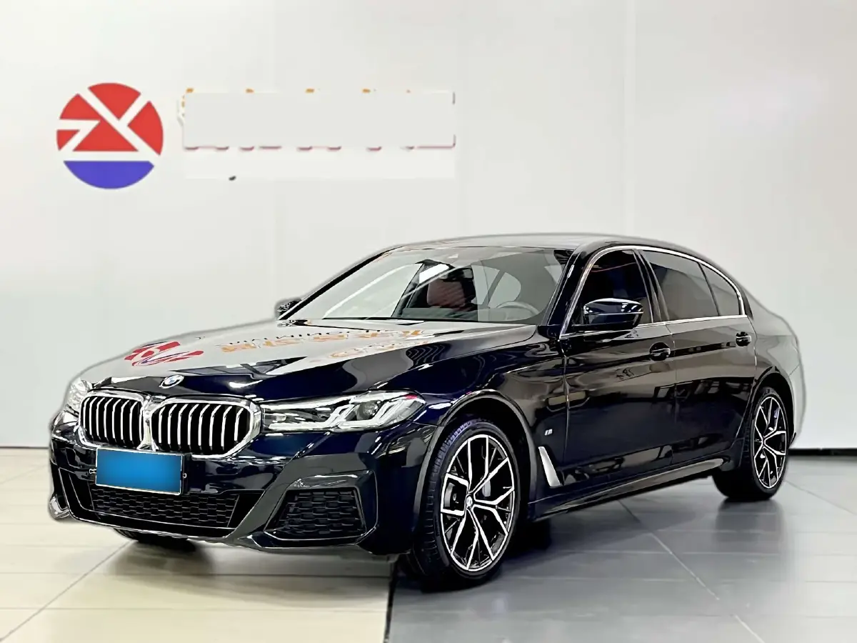 2022 BMW 5 Series 2.0T 252HP L4 8AT