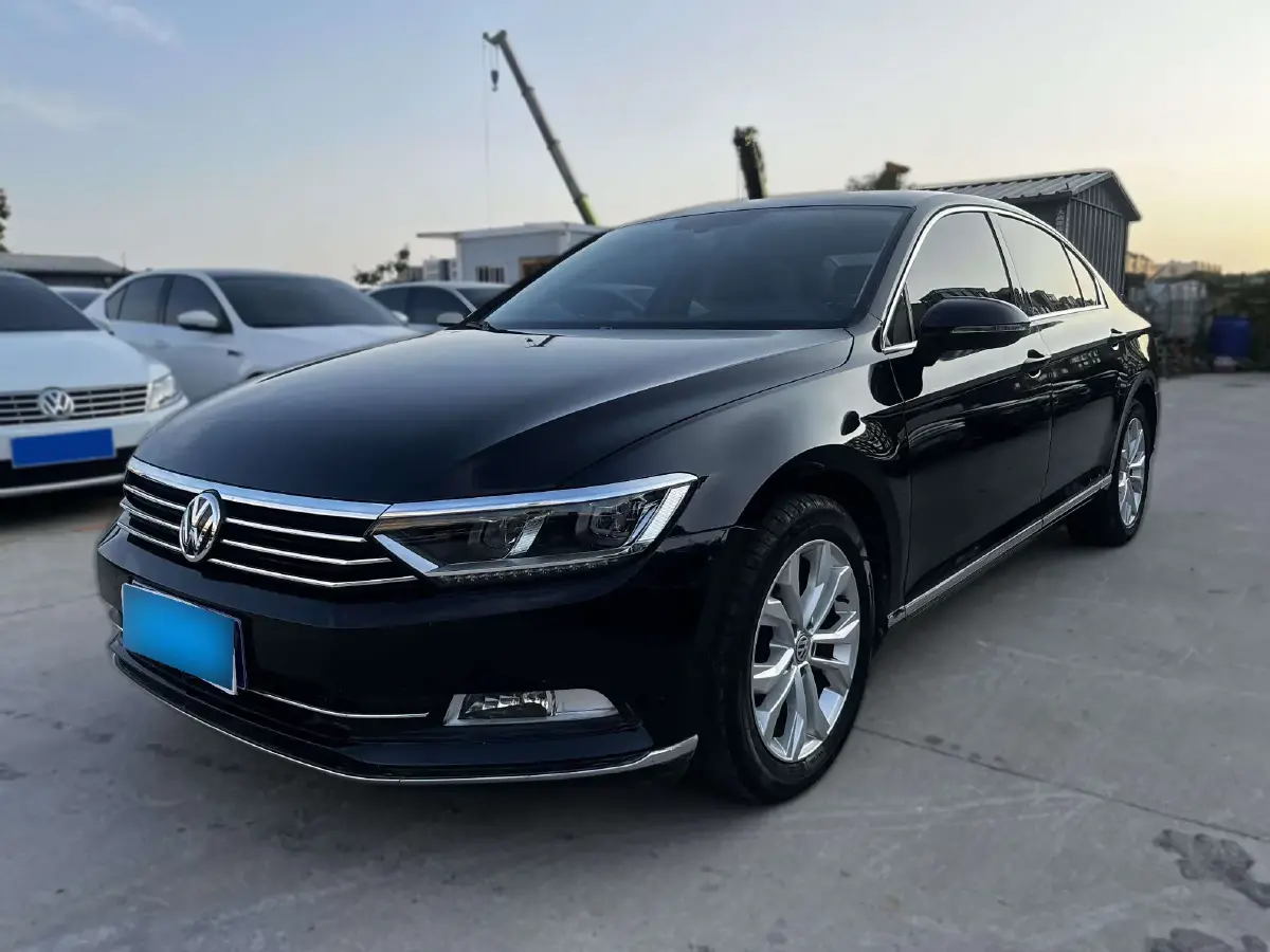 2018 Volkswagen Magotan 2.0T 220HP L4 7DCT