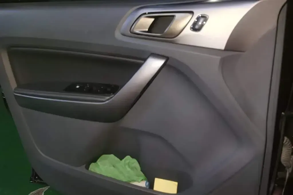 2016 Ford Everest 2.0T 245HP L4 6AT,autocango,china used car exporter,china ev exporter,chinese used car exporter,chinese used ev exporter