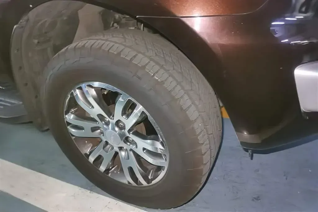 2016 Ford Everest 2.0T 245HP L4 6AT,autocango,china used car exporter,china ev exporter,chinese used car exporter,chinese used ev exporter