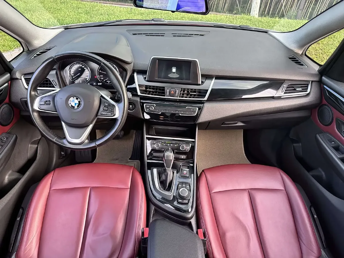 2018 BMW 2 Series Wagon 1.5T 136HP L3 6AT,autocango,china used car exporter,china ev exporter,chinese used car exporter,chinese used ev exporter