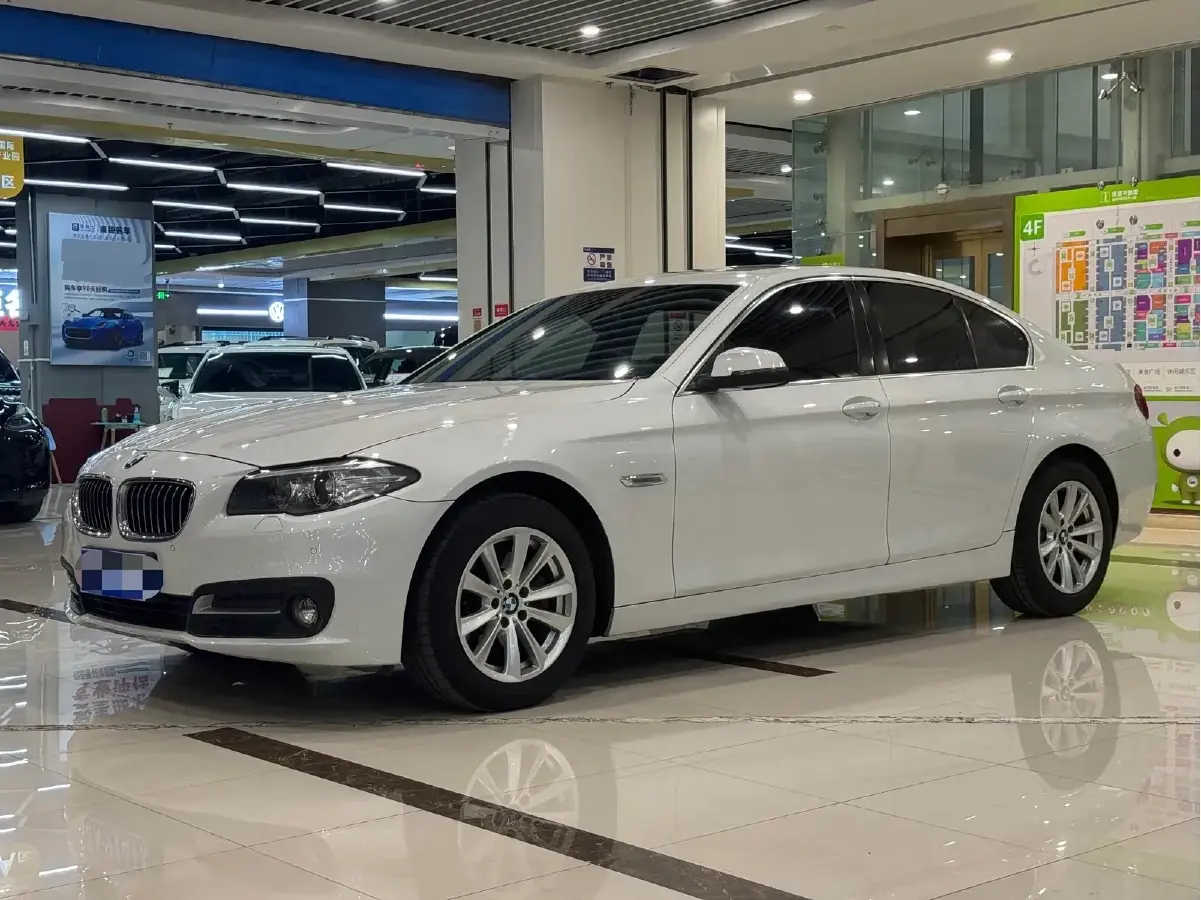 2014 BMW 5 Series 2.0T 184HP L4 8AT