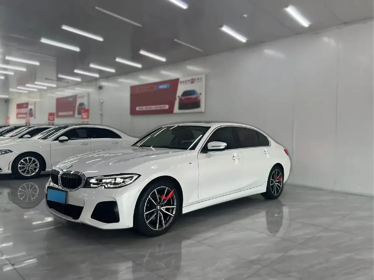 2022 BMW 3 Series 2.0T 184HP L4 8AT