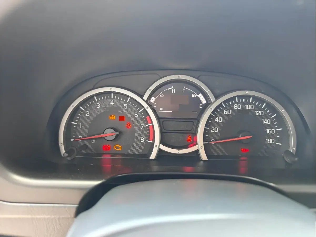 2015 Suzuki Jimny 1.3L 85HP L4 5MT,autocango,china used car exporter,china ev exporter,chinese used car exporter,chinese used ev exporter