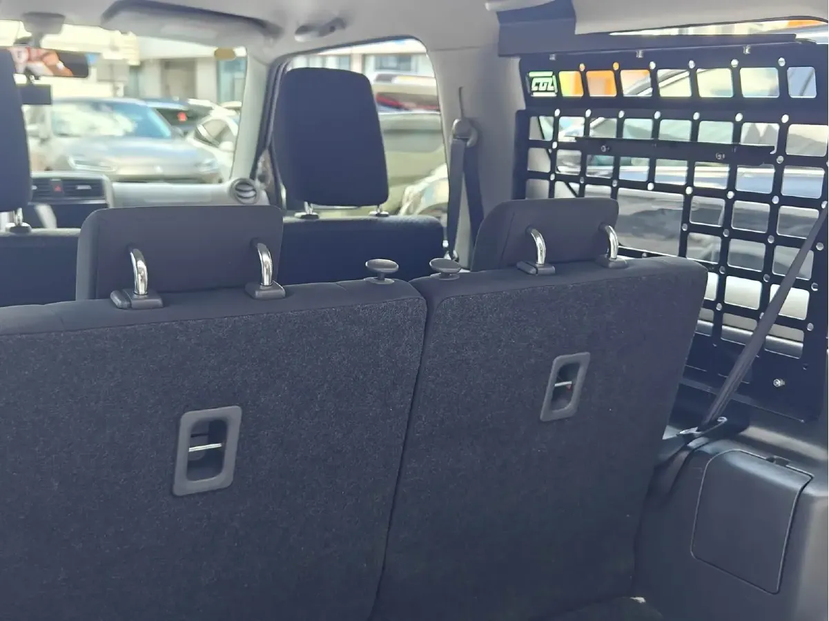 2015 Suzuki Jimny 1.3L 85HP L4 5MT,autocango,china used car exporter,china ev exporter,chinese used car exporter,chinese used ev exporter