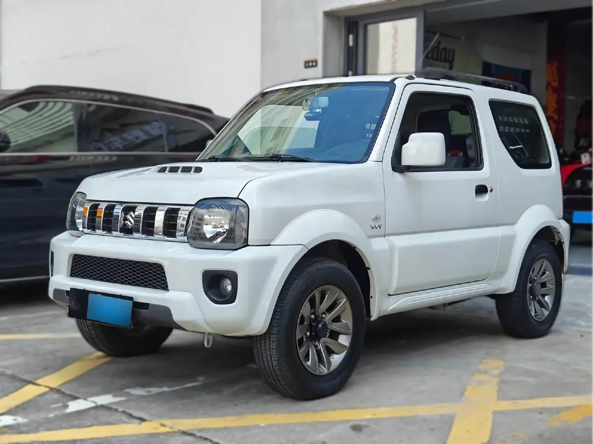 2015 Suzuki Jimny 1.3L 85HP L4 5MT