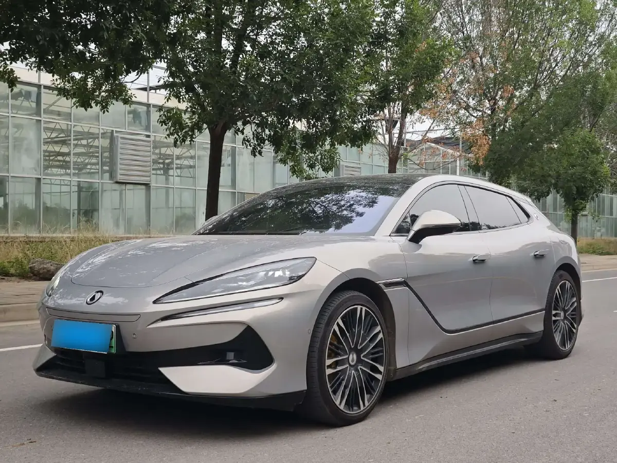 2024 Denza DenzaZ9GT 2.0T 207HP L4 E-CVT PHEV 38.5KWH