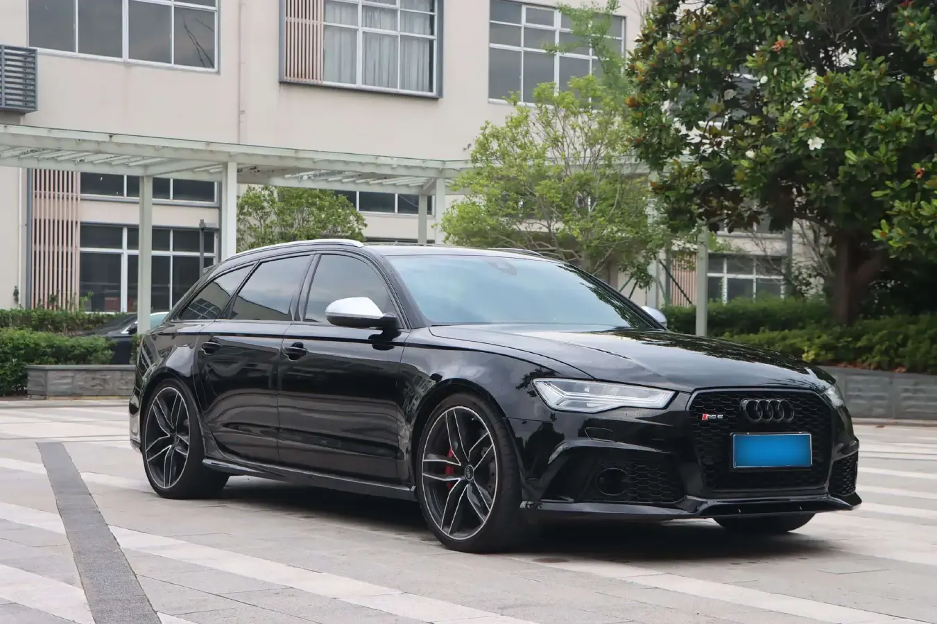 2016 Audi RS 6 4.0T 560HP V8 8AT