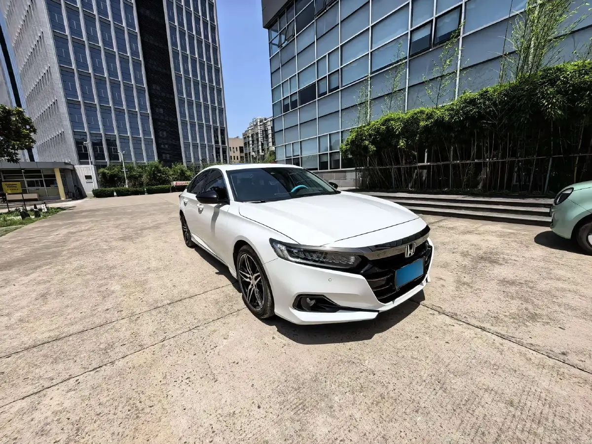 2022 Honda Accord 1.5T 194HP L4 CVT