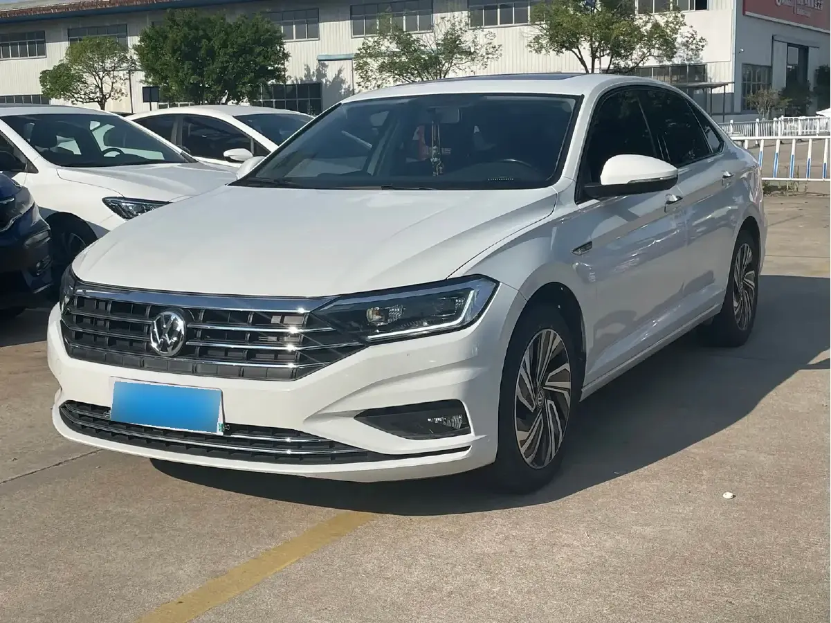 2021 Volkswagen Sagitar 1.4T 150HP L4 7DCT