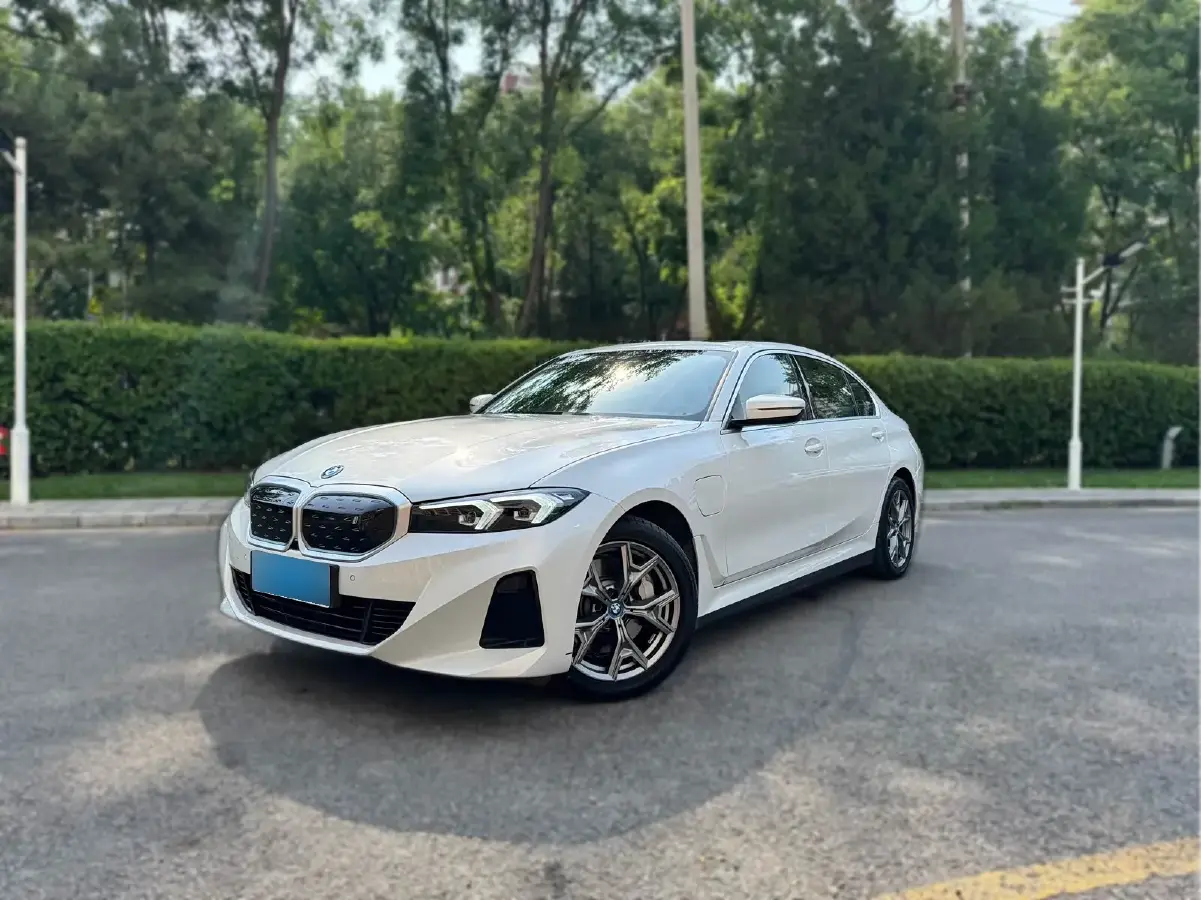 2024 BMW i3 BEV 70KWH