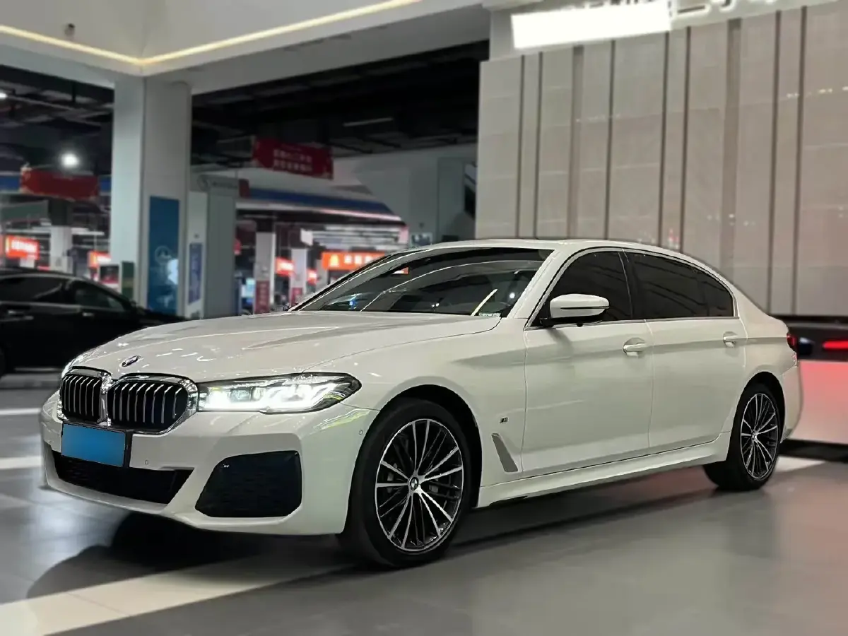2021 BMW 5 Series 2.0T 252HP L4 8AT
