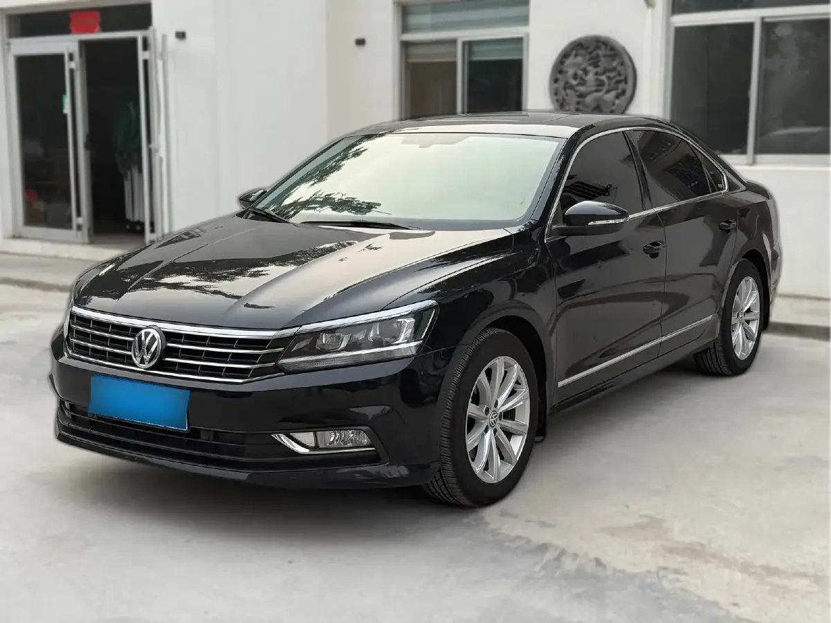 2017 Volkswagen Passat 1.4T 150HP L4 7DCT