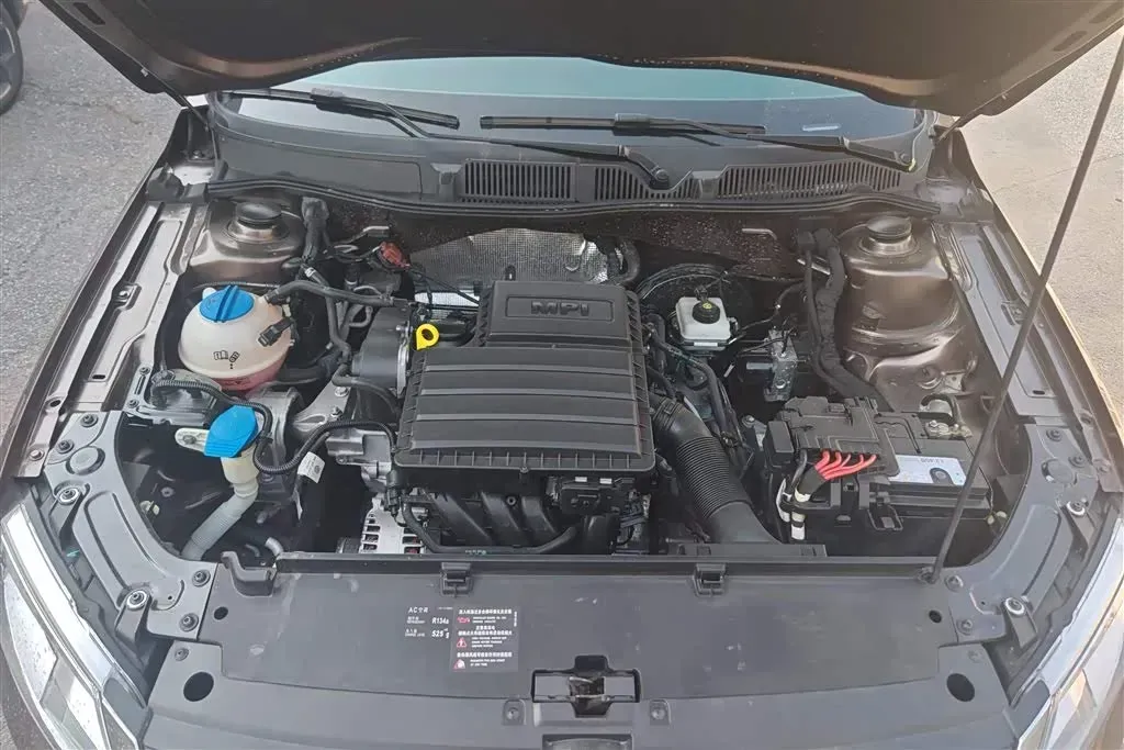 2013 Volkswagen Gran Lavida 1.6L 110HP L4 6AT,autocango,china used car exporter,china ev exporter,chinese used car exporter,chinese used ev exporter