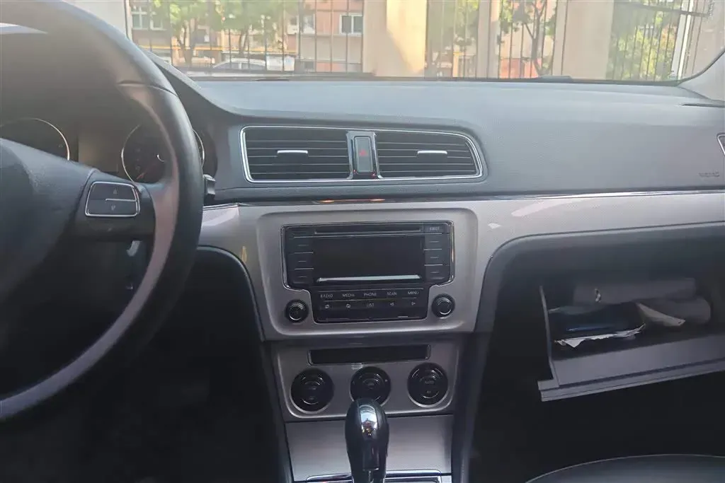 2013 Volkswagen Gran Lavida 1.6L 110HP L4 6AT,autocango,china used car exporter,china ev exporter,chinese used car exporter,chinese used ev exporter