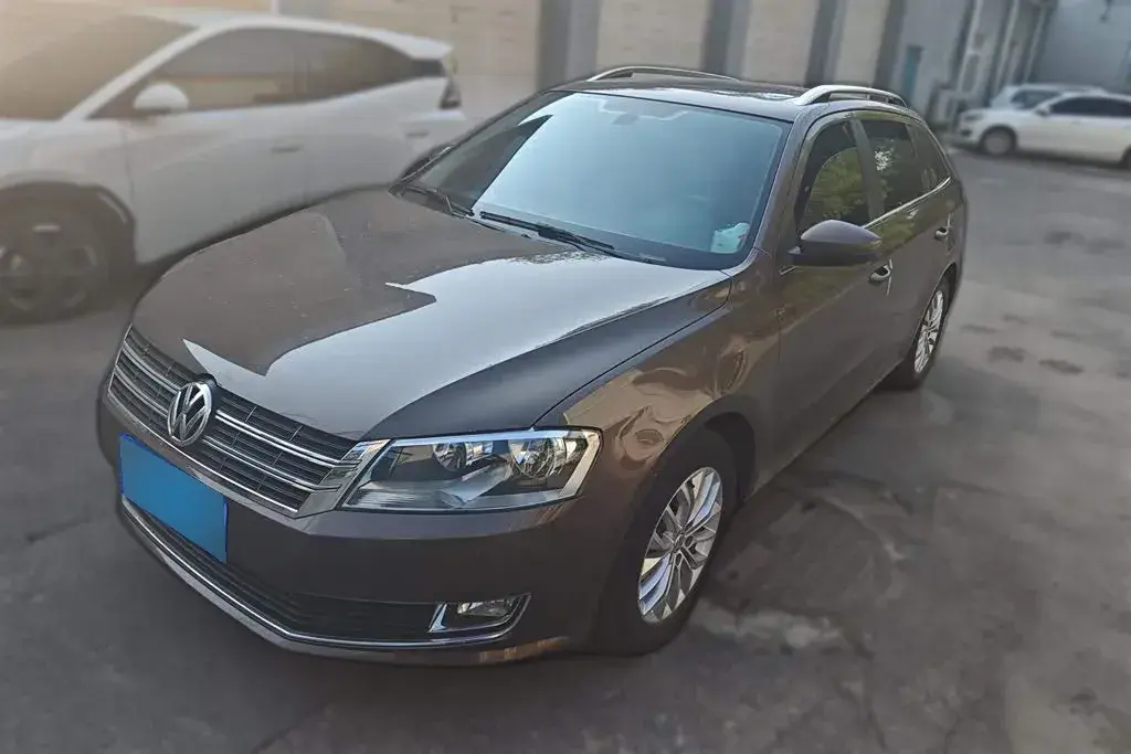 2013 Volkswagen Gran Lavida 1.6L 110HP L4 6AT
