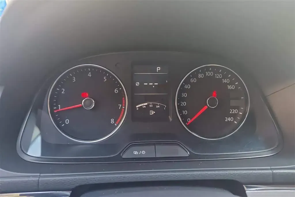 2013 Volkswagen Gran Lavida 1.6L 110HP L4 6AT,autocango,china used car exporter,china ev exporter,chinese used car exporter,chinese used ev exporter