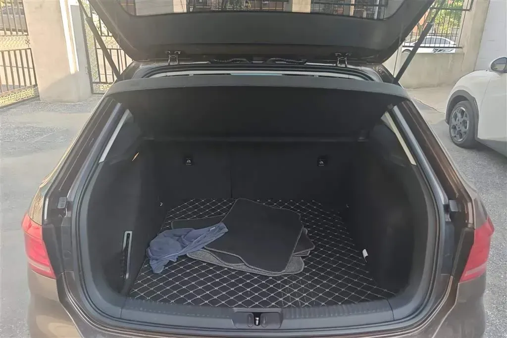 2013 Volkswagen Gran Lavida 1.6L 110HP L4 6AT,autocango,china used car exporter,china ev exporter,chinese used car exporter,chinese used ev exporter