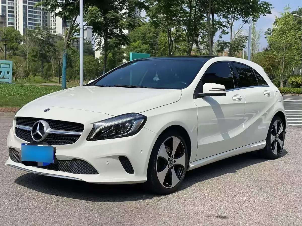 2017 Mercedes-Benz A Class 1.6T 156HP L4 7DCT