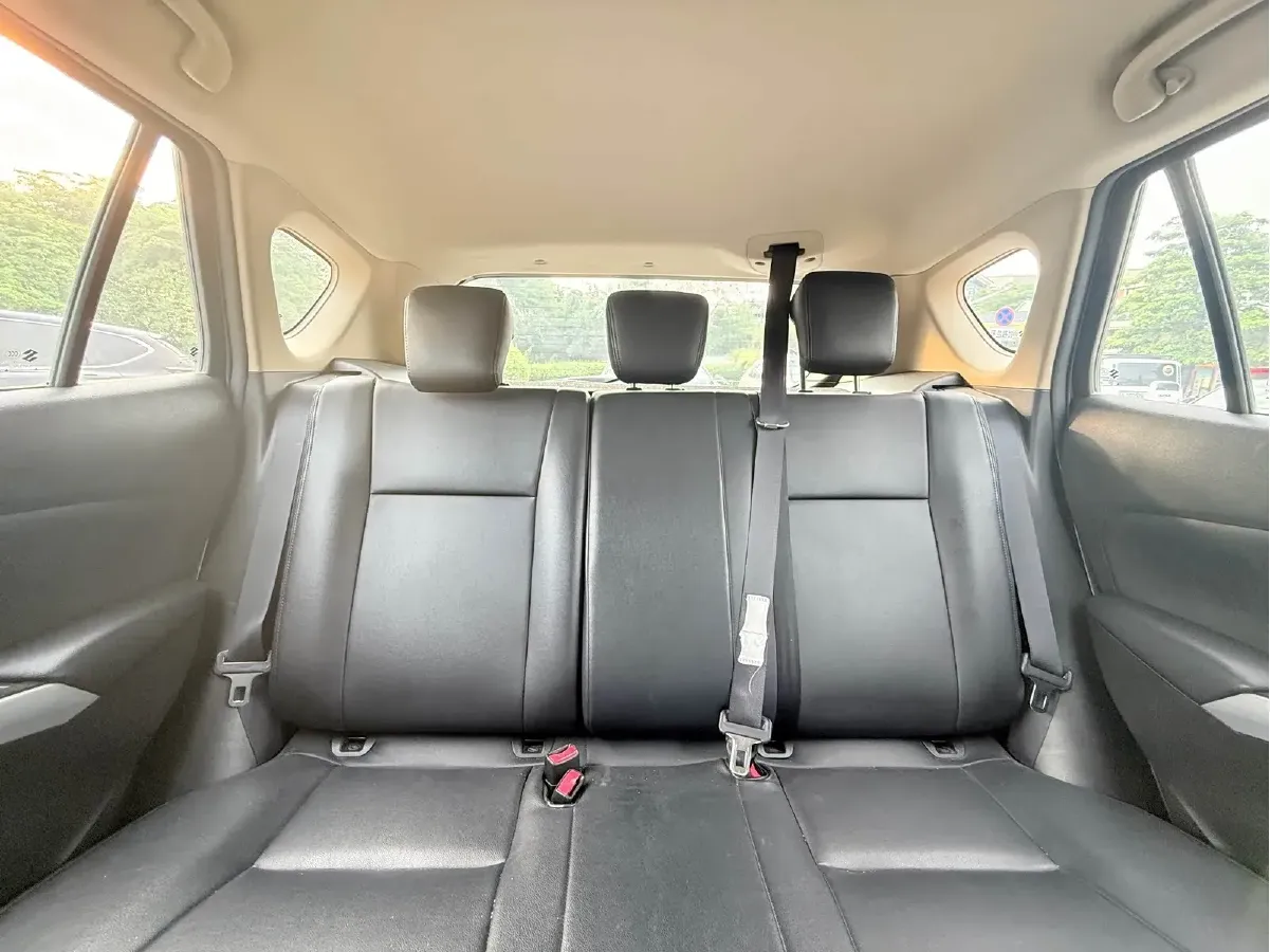 2014 Suzuki S-cross 1.6L 122HP L4 5MT,autocango,china used car exporter,china ev exporter,chinese used car exporter,chinese used ev exporter