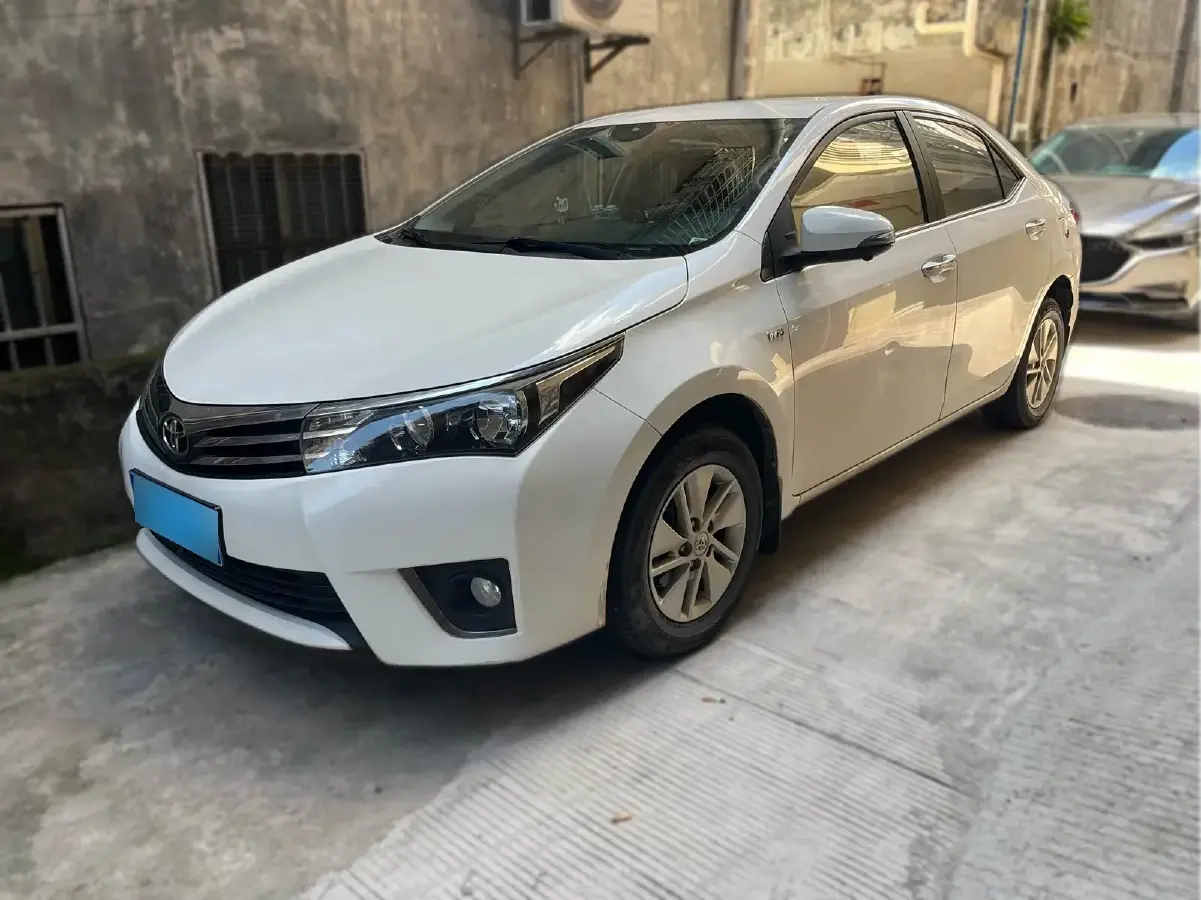 2017 Toyota Corolla 1.6L 122HP L4 CVT