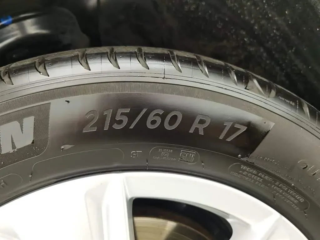 2020 Lexus UX 2.0L 173HP L4 CVT,autocango,china used car exporter,china ev exporter,chinese used car exporter,chinese used ev exporter